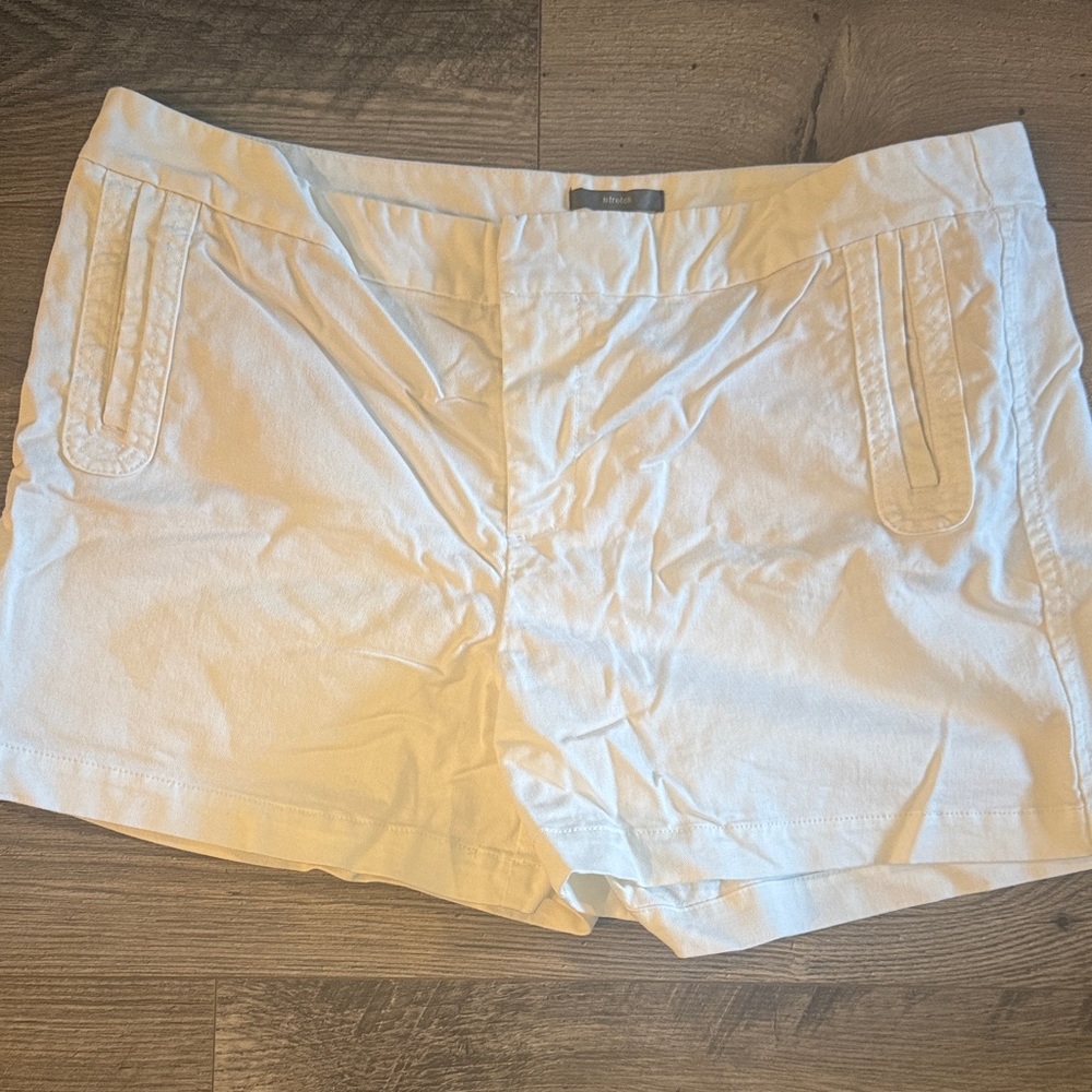 GAP Women's White  Shorts
